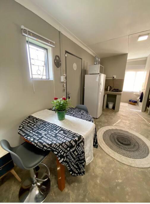 Stellies Accommodation - Room 1 Keetmanshoop Kültér fotó
